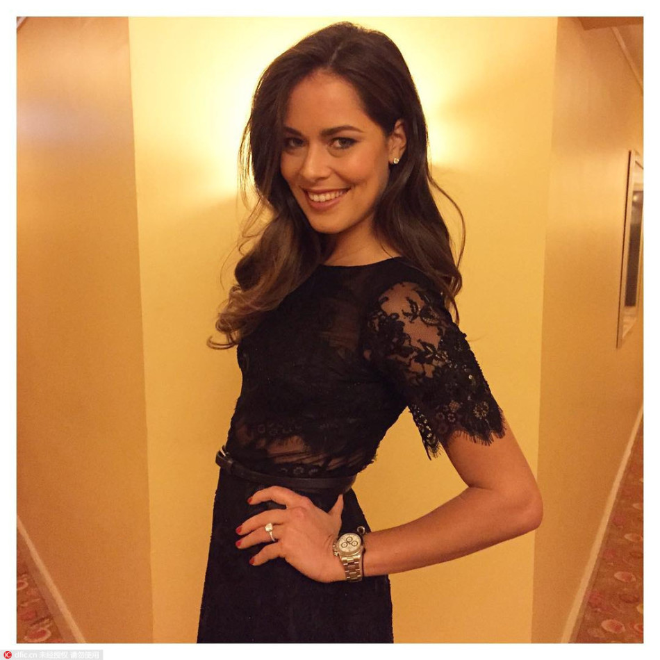 欧洲杯太太团巡礼之小猪女友_高清图集_新浪网