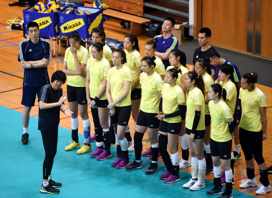 澳门站女排热身训练_高清图集_新浪网