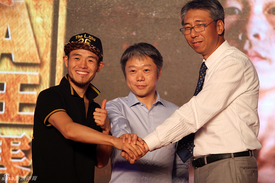 裘晓君wba金腰带之战称重现场_高清图集_新浪网