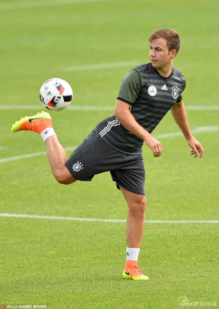 德国国家队训练备战半决赛_高清图集_新浪网