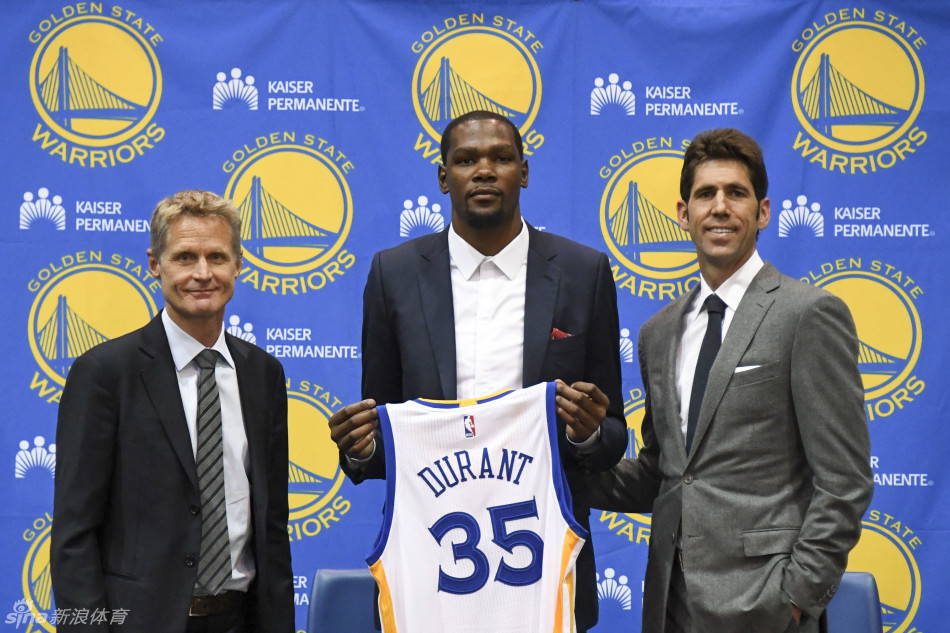 杜兰特亮相勇士将身披35号 (/20)