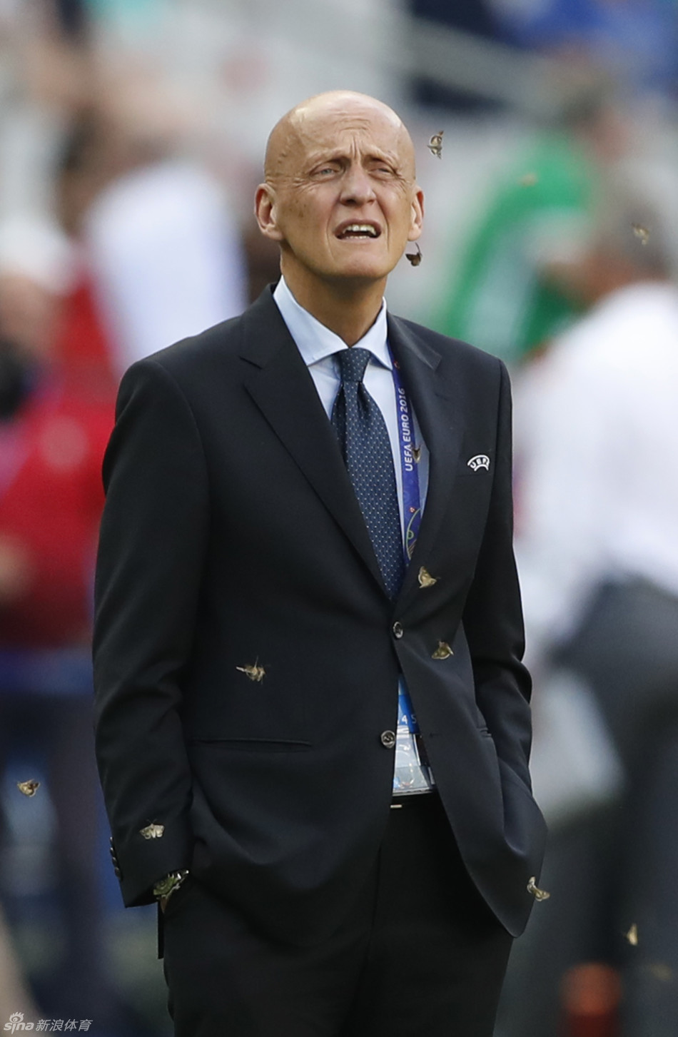 7月11日,法国圣丹尼斯法兰西大球场,阿森纳主帅温格,著名主裁科里纳