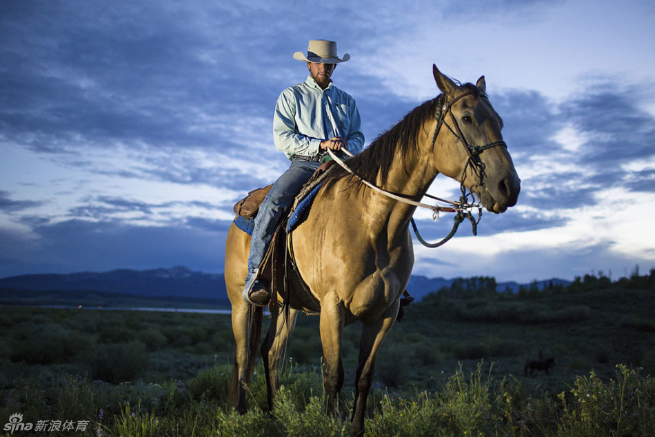 会骑马的才叫王子_高清图集_新浪网