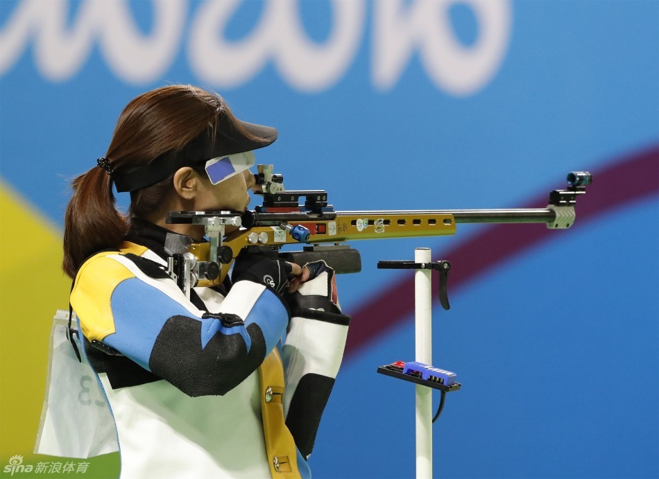 8月12日,里约奥运会50米步枪三姿决赛后,中国射击运动员杜丽宣布退役