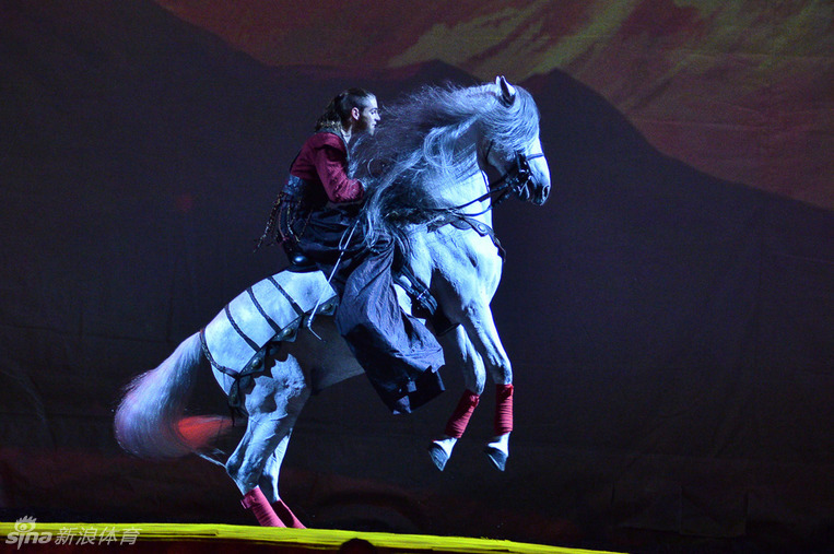 你想不到马背上能做什么_高清图集_新浪网