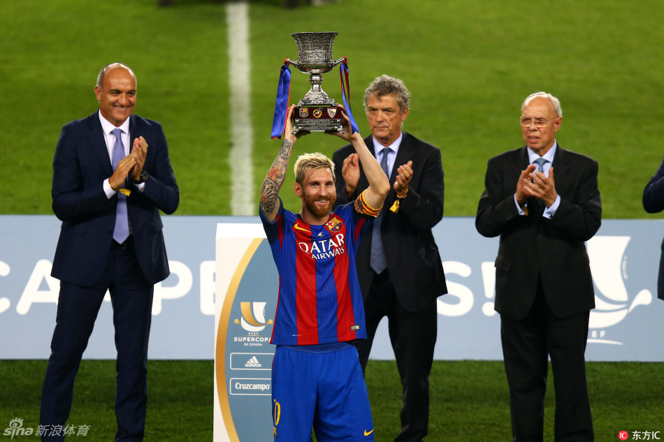 西班牙超级杯巴萨夺冠瞬间_高清图集_新浪网