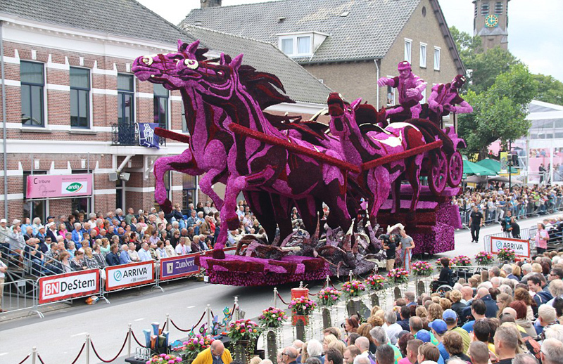 荷兰年度鲜花游行惊艳亮相