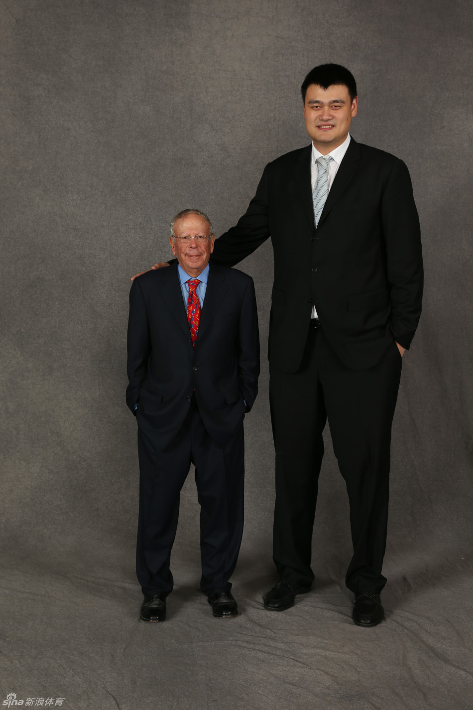 姚明参加nba名人堂颁奖仪式_高清图集_新浪网