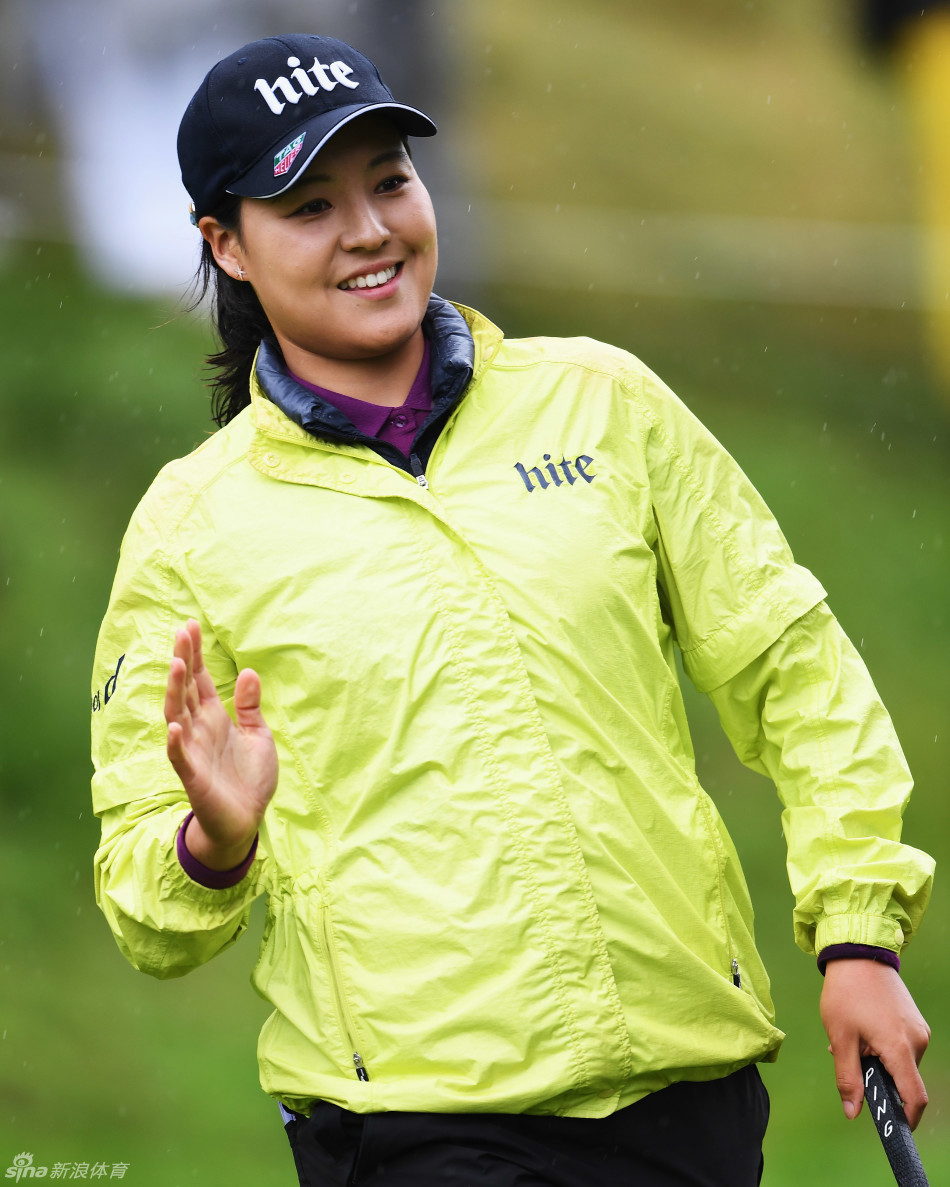 田仁智为韩国赢回依云奖杯