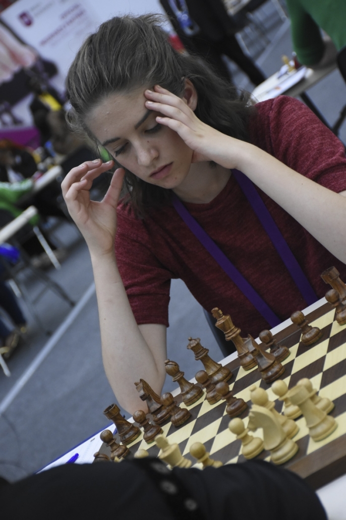 智慧与美丽之国象奥赛美女棋手_高清图集_新浪网