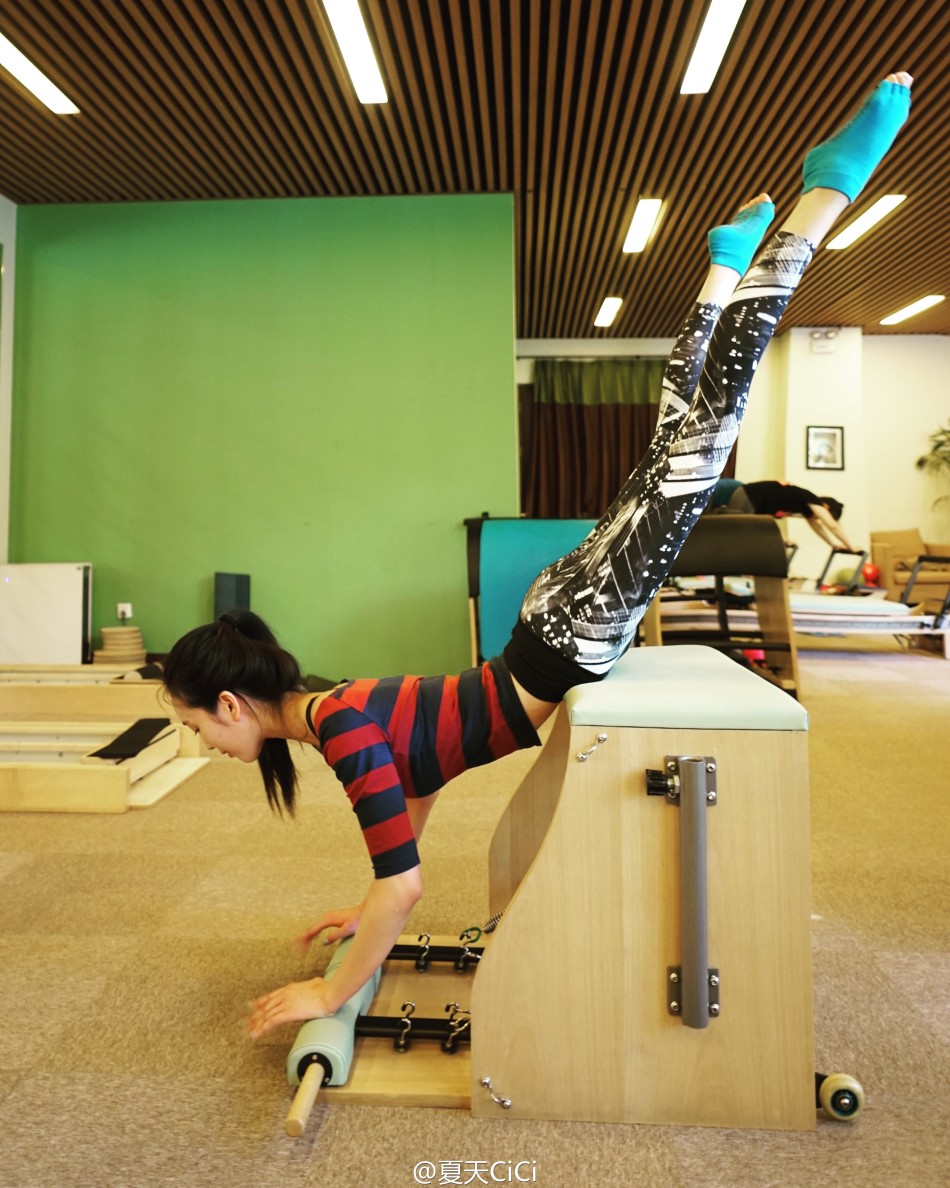 中戏气质美女爱骑马爱健身_高清图集_新浪网