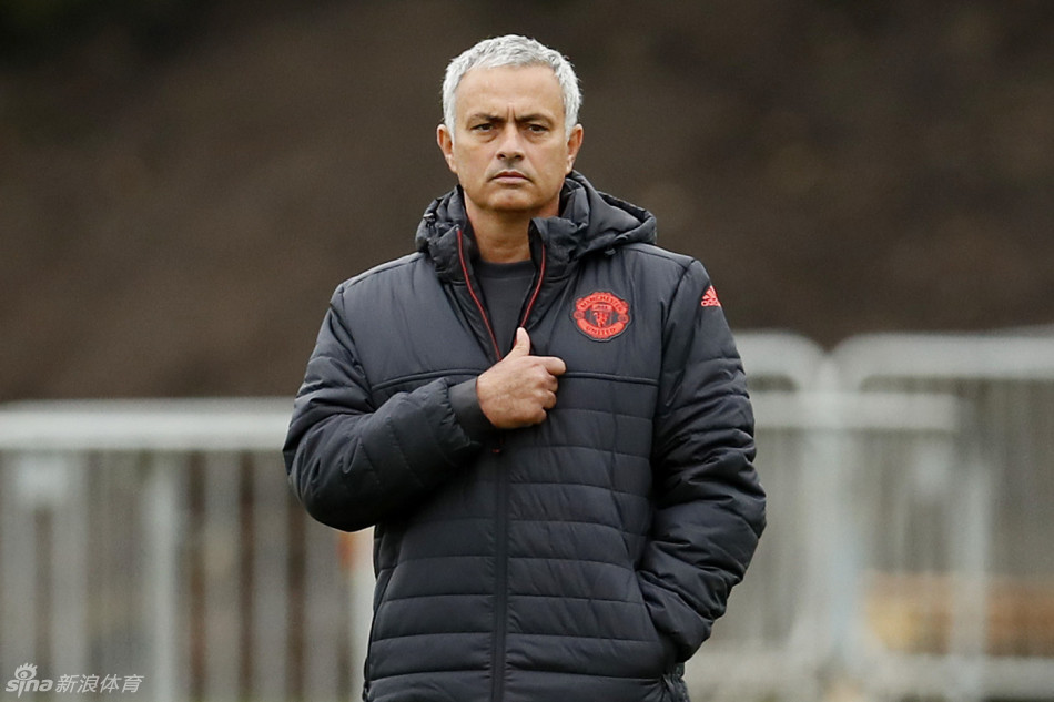 曼联训练备战欧联杯_高清图集_新浪网