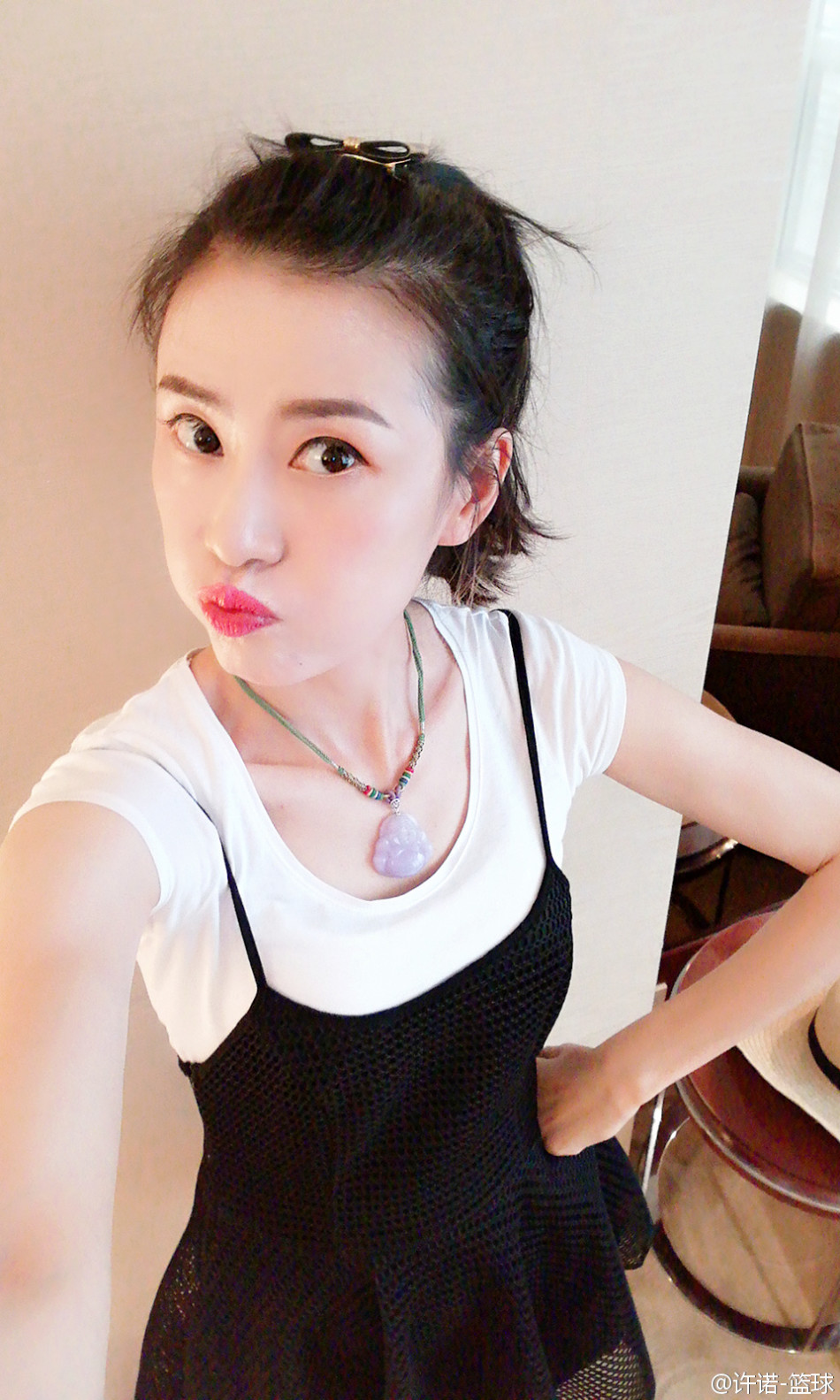 许诺,身高1米95,前江苏女篮球员,曾入选过中国女篮国家队,现在已经从