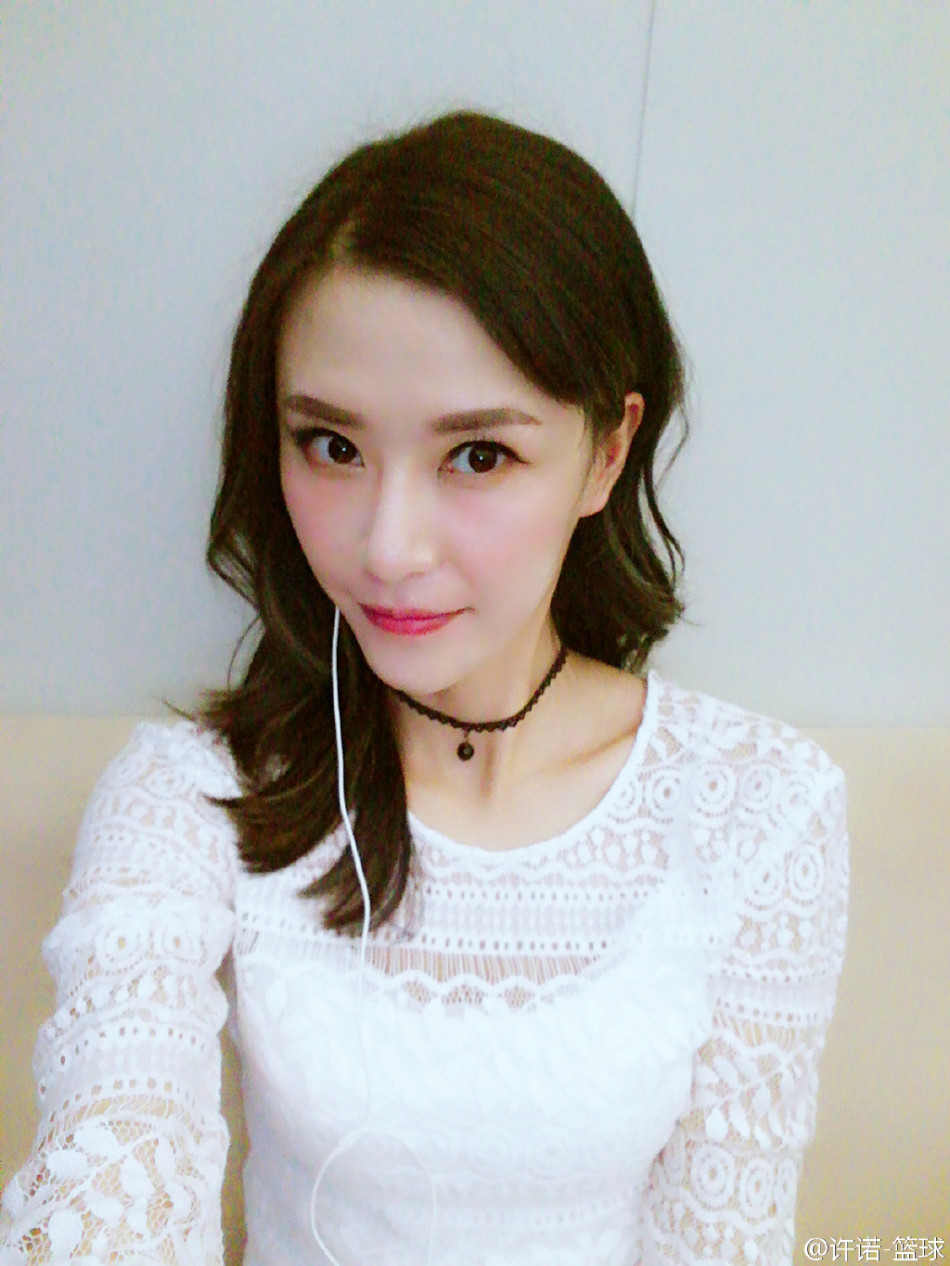 许诺,身高1米95,前江苏女篮球员,曾入选过中国女篮国家队,现在已经从