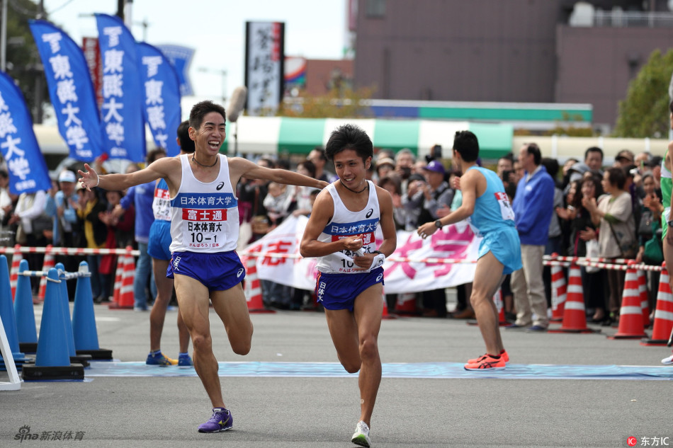 日本出云大学生接力赛举行