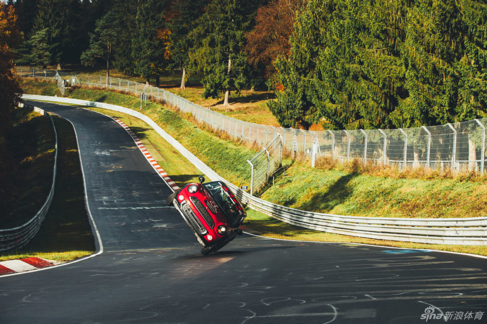韩岳成功创造纽博格林赛道特殊圈速纪录