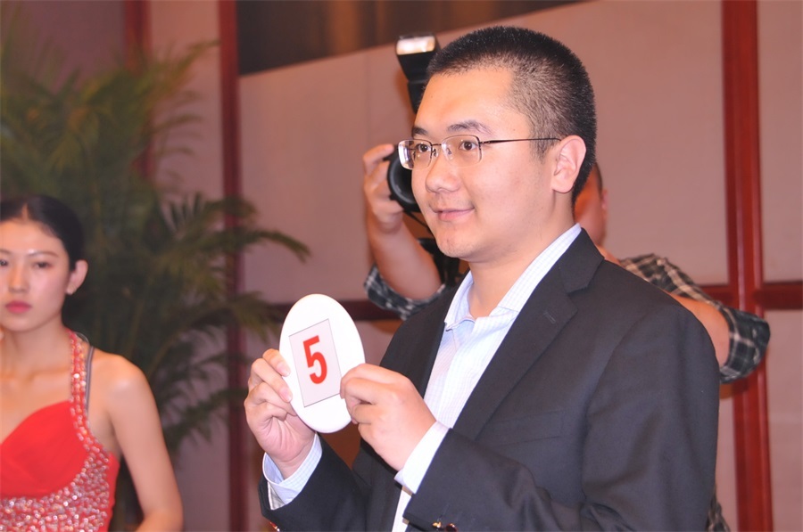 新奥杯64强抽签_高清图集_新浪网