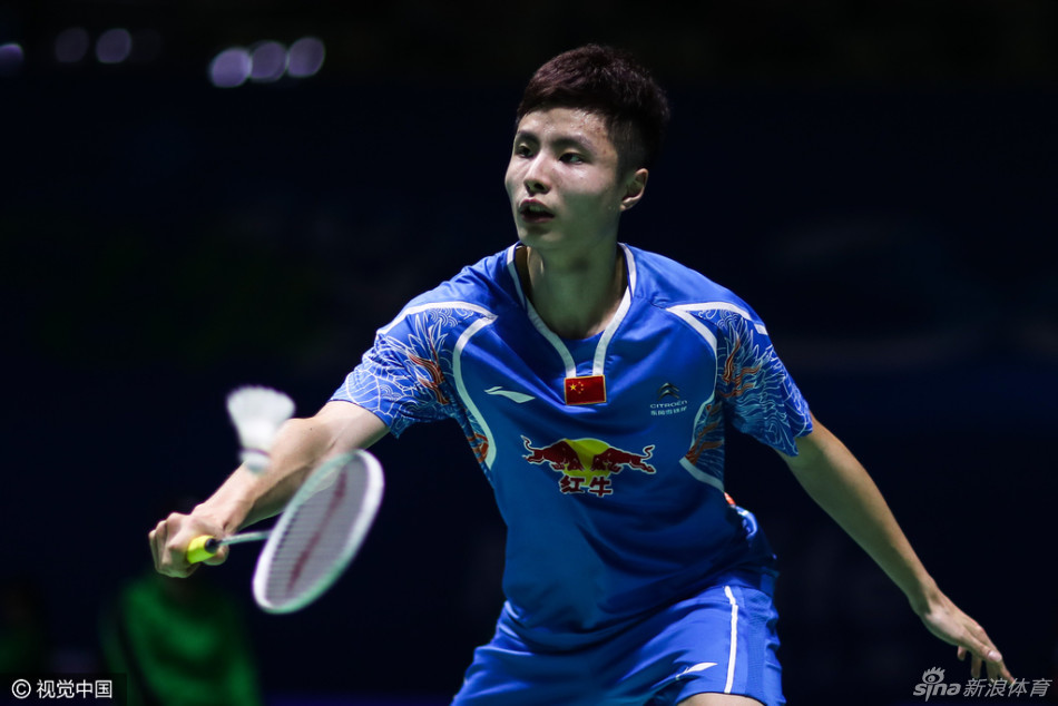 李永波观战中国羽毛球公开赛_高清图集_新浪网