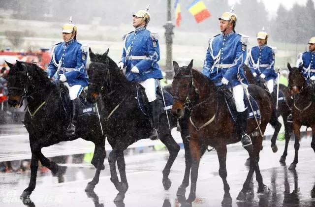 威风!各国的骑兵仪仗马队_高清图集_新浪网