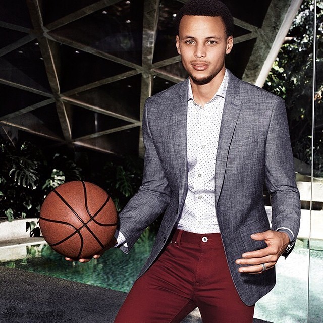 nba勇士队球星库里最近为美国《华尔街日报》拍摄写真,来回顾一下库里