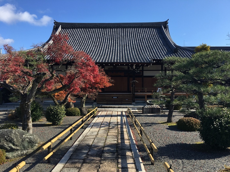 将于11日在日本京都进行,赛前中方代表团参观日本本因坊发源地寂光寺