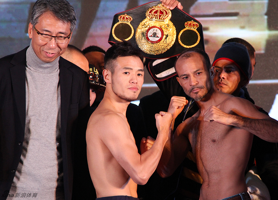 裘晓君徐灿参加称重仪式_高清图集_新浪网