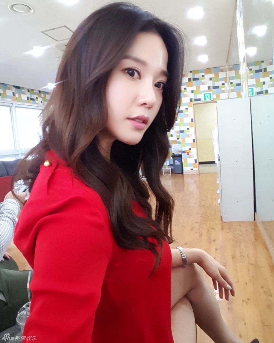 韩国健身教练前凸后翘绝美身材