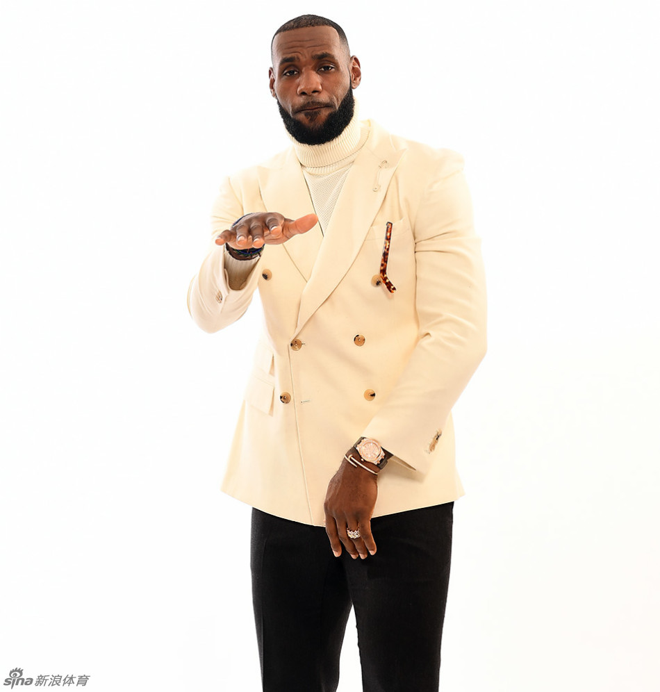 詹姆斯《体育画报》年度写真