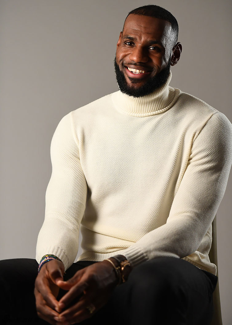 詹姆斯《体育画报》年度写真_高清图集_新浪网