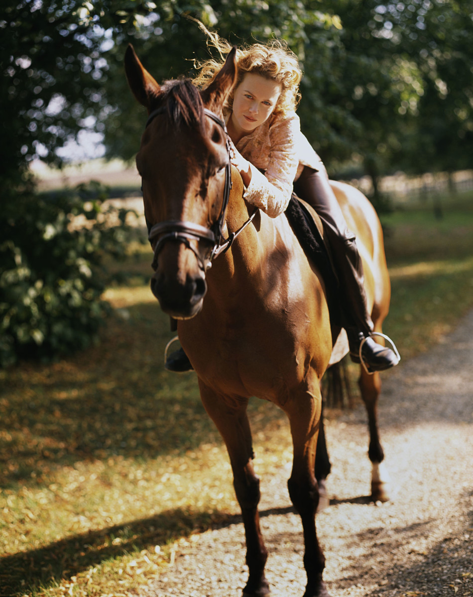 妮可基德曼马背美图再现_高清图集_新浪网