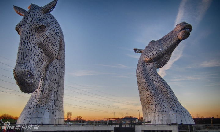 神迹!英"巨型"马头雕塑全景_高清图集_新浪网