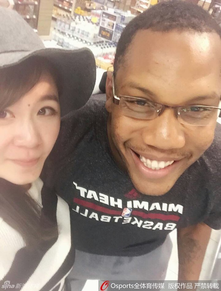 孙贺男新娘清纯可爱