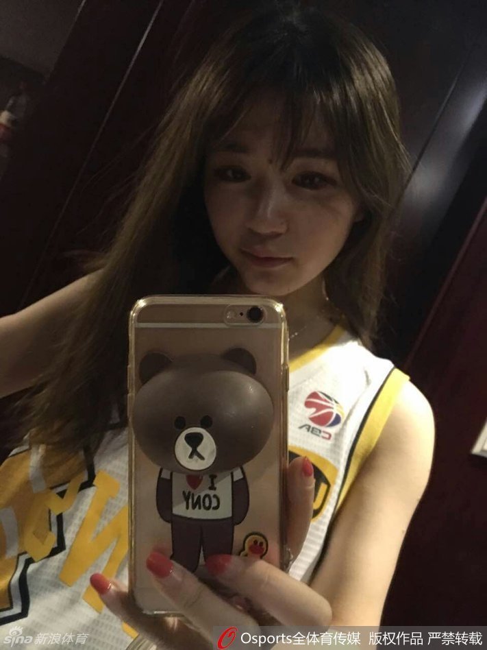 孙贺男新娘清纯可爱