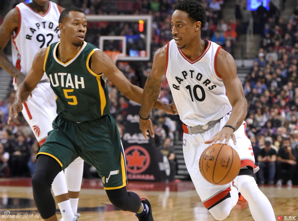 22   多哈赛小德穆雷携手进四强             