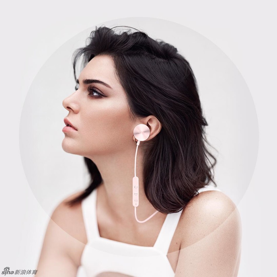 湖人新星女友詹娜生活美照