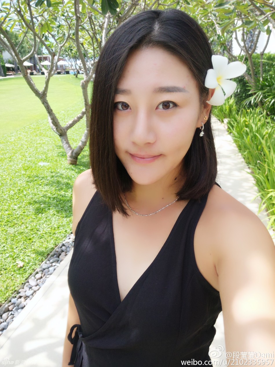 段莹莹和男友亲密合照_高清图集_新浪网