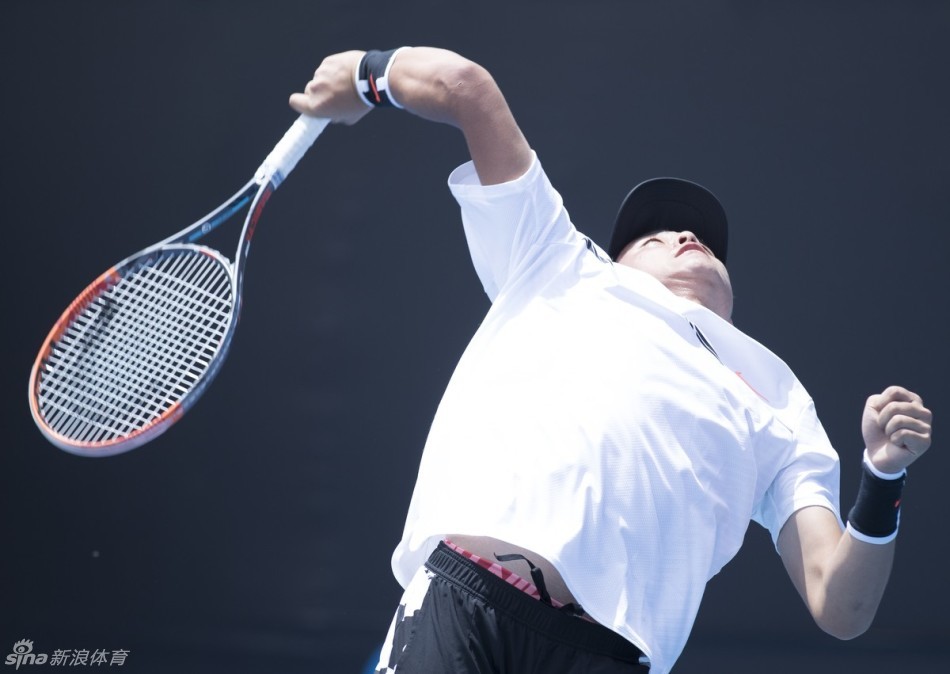 新浪直击澳网青少组吴易昺出战_高清图集_新浪网