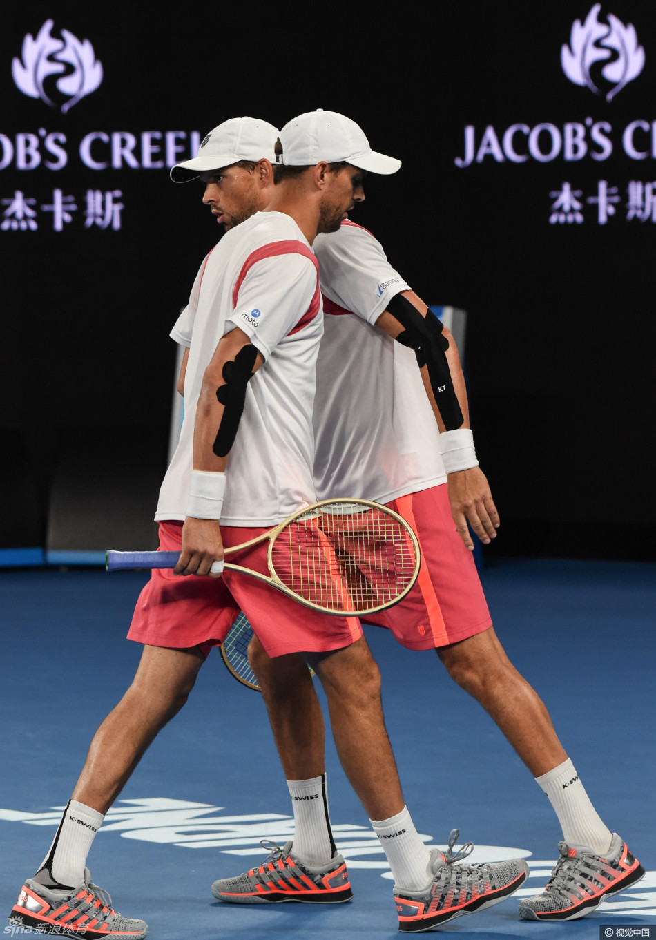 澳网男双孔蒂宁/皮尔斯夺冠_高清图集_新浪网
