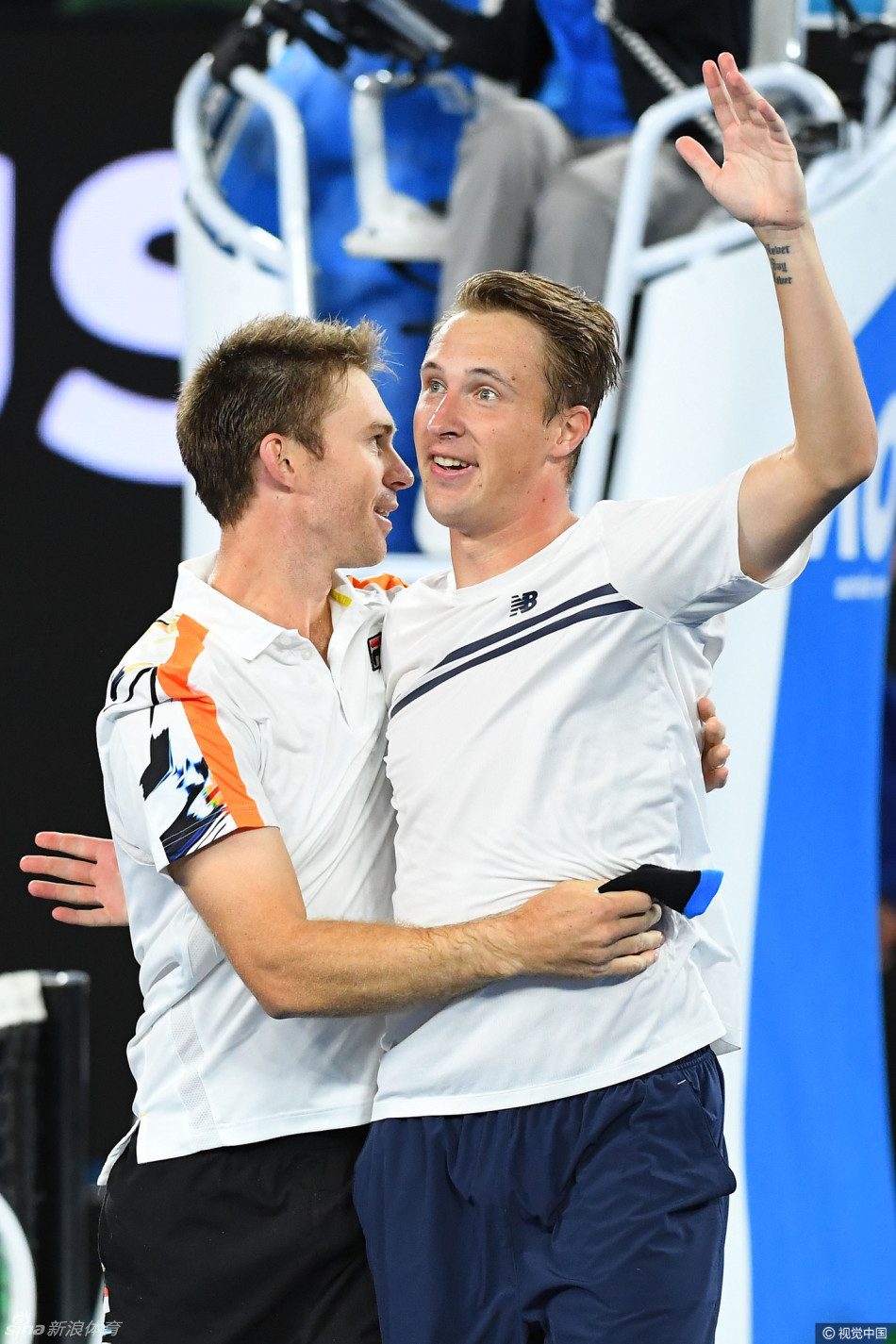 澳网男双孔蒂宁/皮尔斯夺冠_高清图集_新浪网