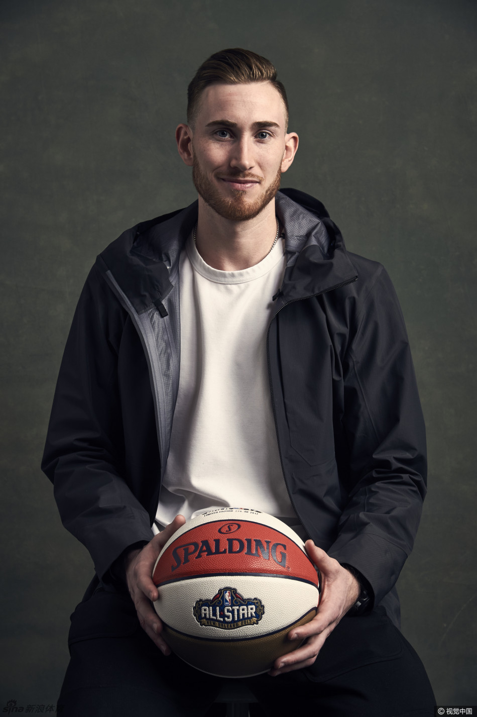 周末的各路球星都聚集到了新奥尔良,今天是官方拍摄宣传照,图为海沃德