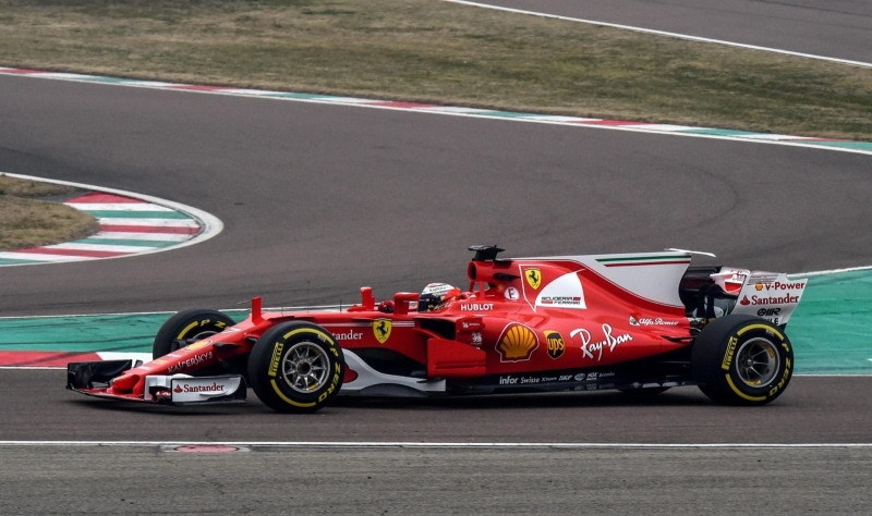 莱科宁驾法拉利新车sf70h首航_高清图集_新浪网