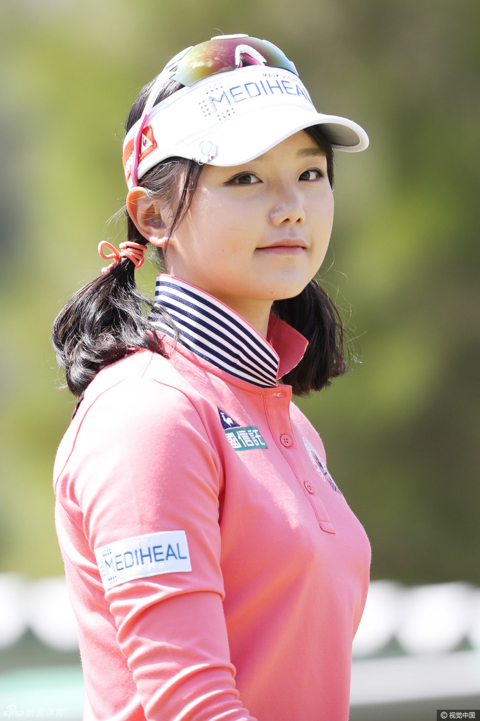 石昱婷双马尾亮相移动日