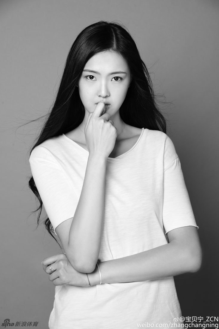 女排美女张常宁登《男人装》封面_高清图集_新浪网