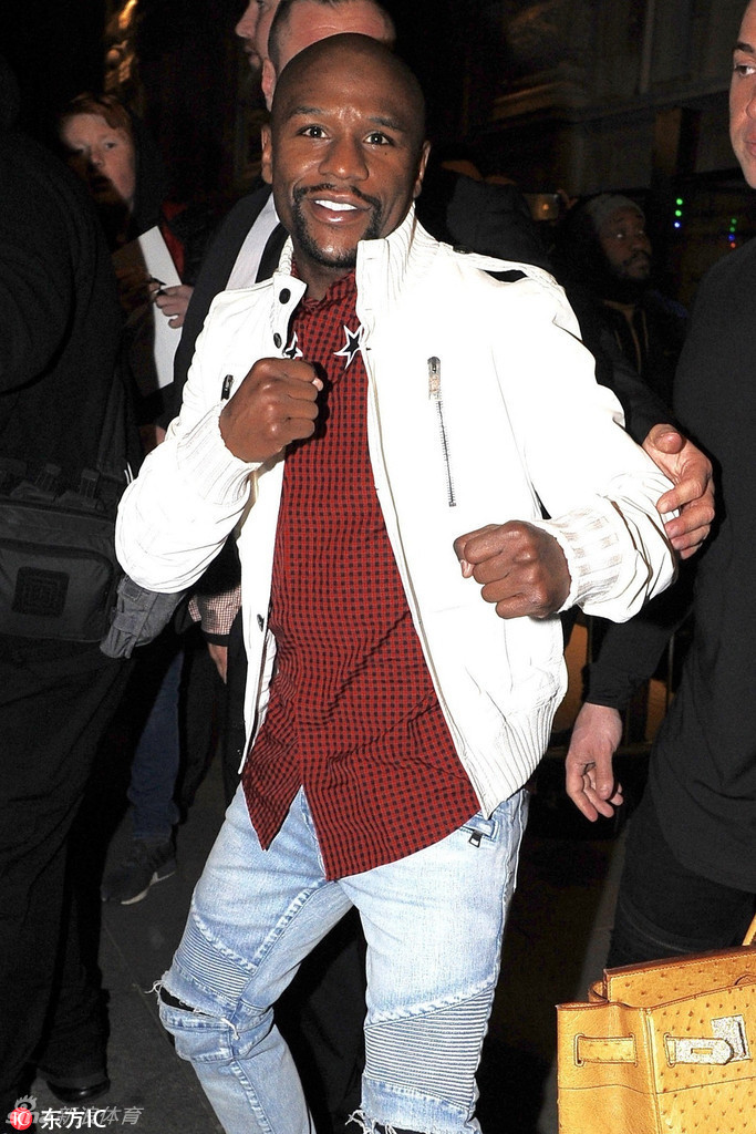 梅威瑟出席晚宴变表情包_高清图集_新浪网