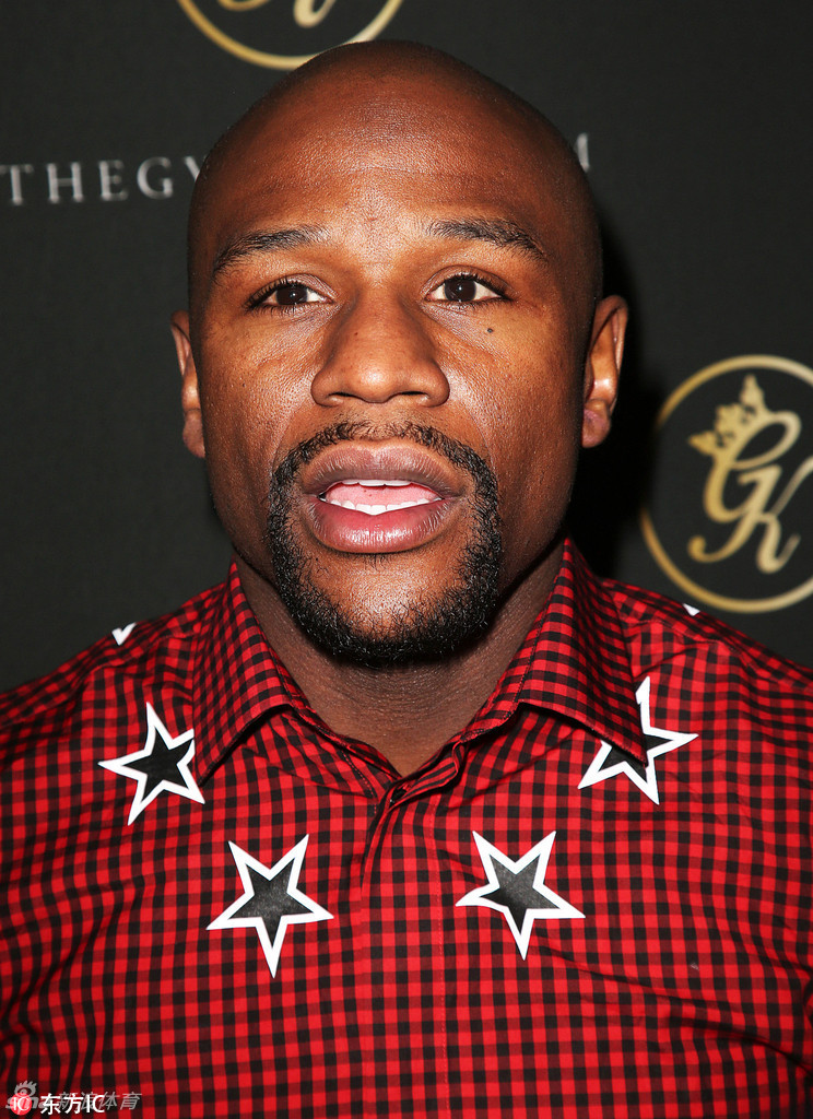 梅威瑟出席晚宴变表情包_高清图集_新浪网