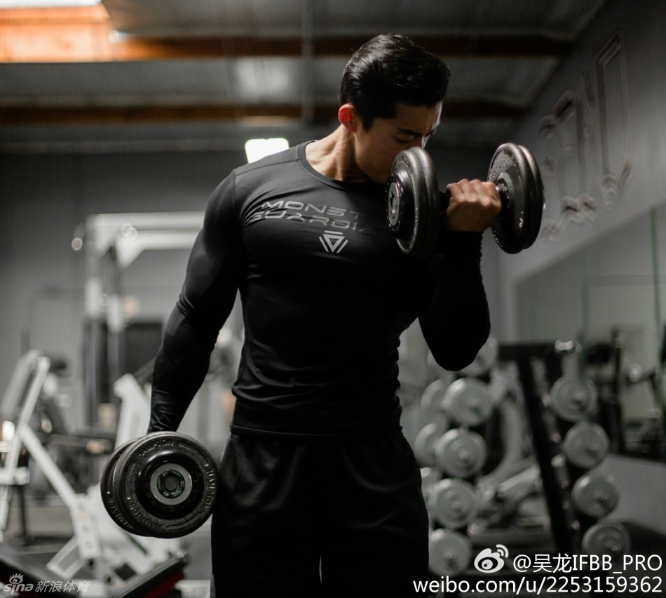 曾经的普通国企员工 如今因沉迷健身而走向世界_高清图集_新浪网