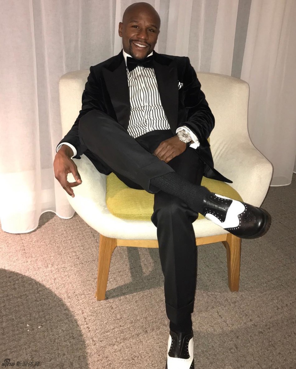 拳王梅威瑟变身时尚潮人