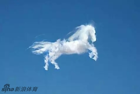 神奇!云彩变幻演绎天堂马儿_高清图集_新浪网