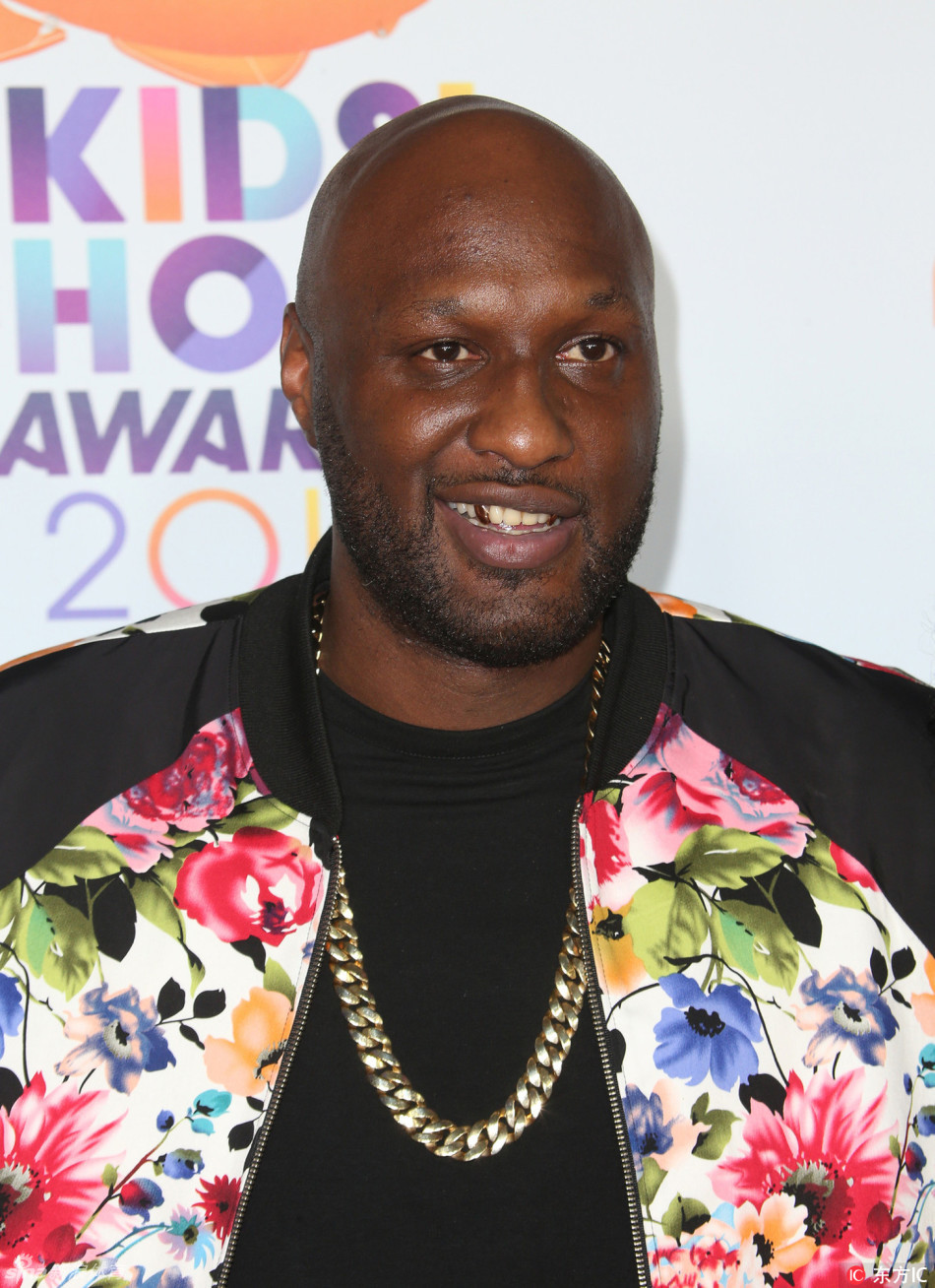 奥多姆花外套配大金牙豪气冲天