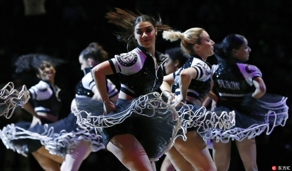 nba拉拉队女郎赛场热舞_高清图集_新浪网